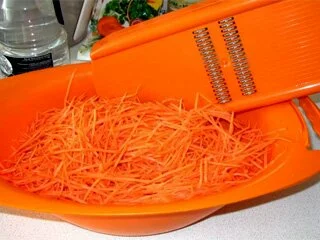 Готовим острую морковку по-корейски, шаг 1